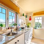 Casa Julio Henriques بيت للعطل