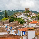 Casa Julio Henriques بيت للعطل