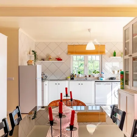 Casa Julio Henriques بيت للعطل